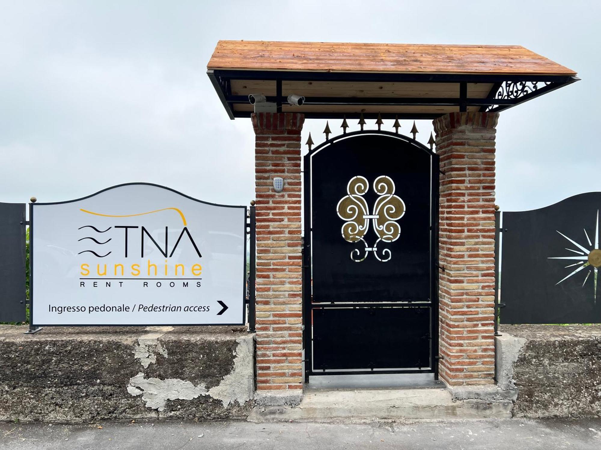 Etna Sunshine Rent Rooms Puntalazzo Eksteriør billede